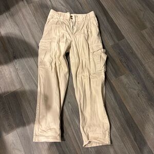 Banana Republic Woman’s Cargo Pants in Light Beige